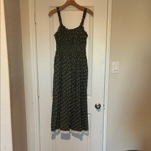 Chic Black Floral Maxi Dress